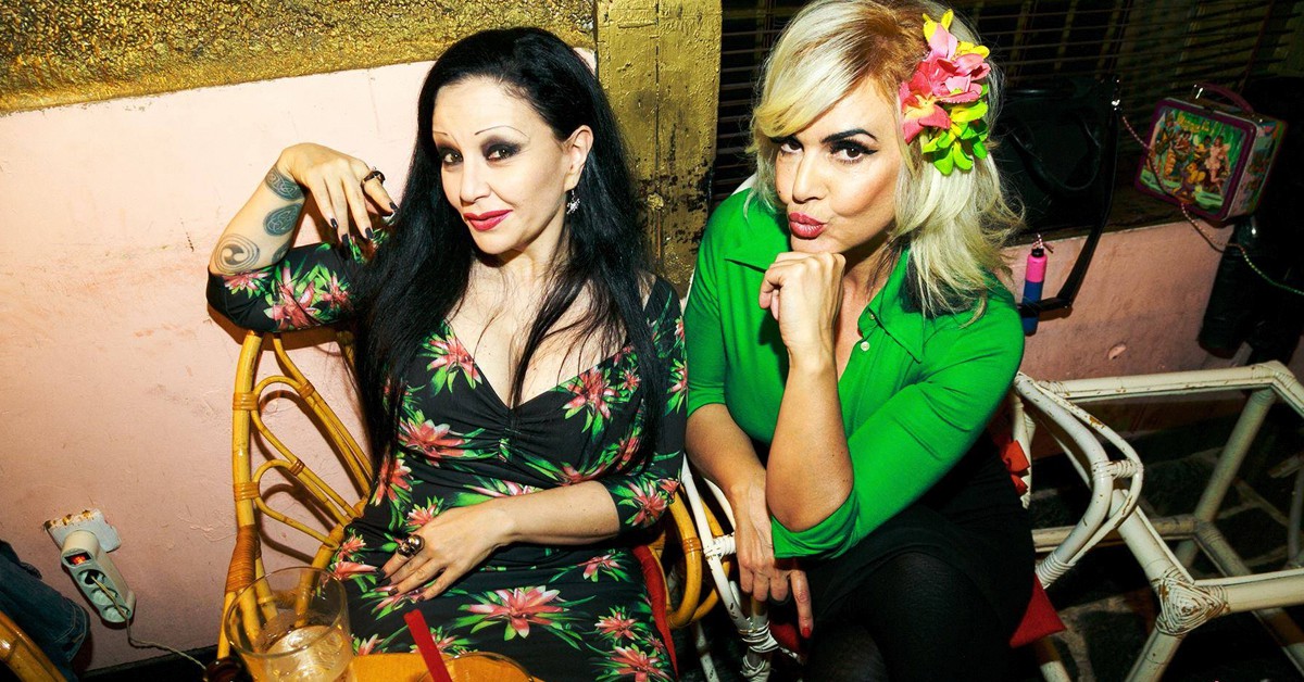 Silvia Superstar y Alaska. El Coconut Bar, Facebook 