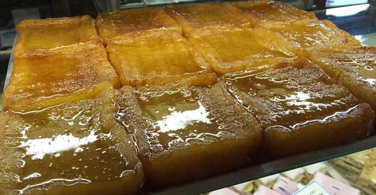 Primera bandeja de torrijas. La Campana