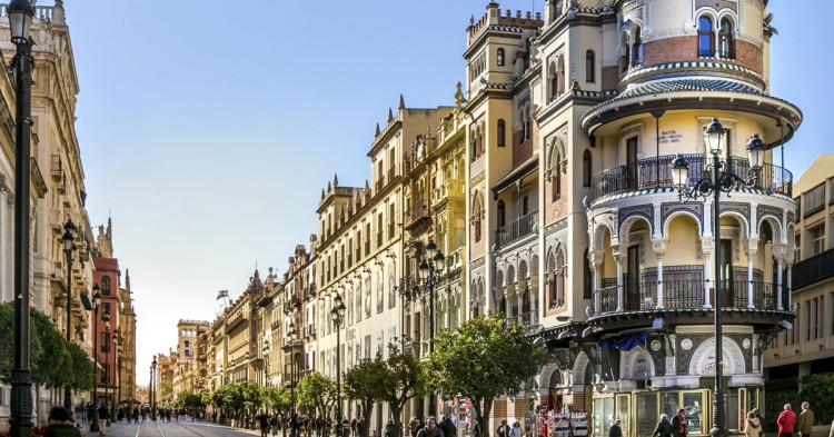 avda de la Constitución / Sevilla (Istock)