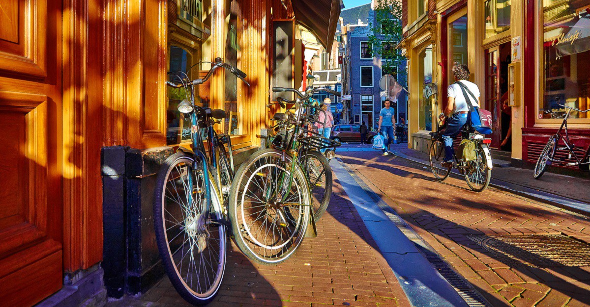 Bicicletas en Ámsterdam, Holanda - Moyan Brenn (Flickr)