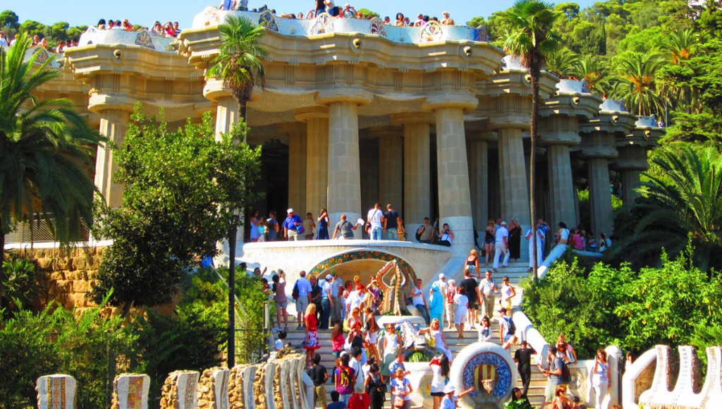 Sigue leyendo 10 curiosidades del Parque Güell