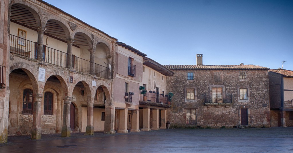 Sigue leyendo Las plazas de pueblo con más encanto de España