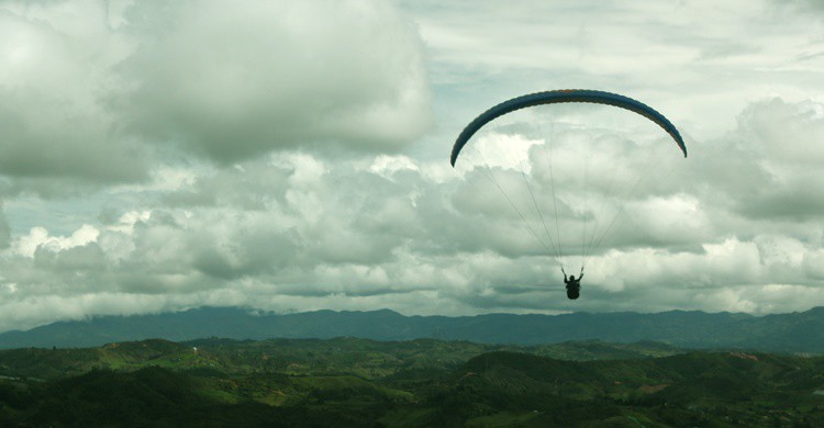 Parapente. (laprincesadelosmaresocultos - Flickr)