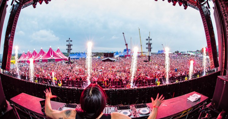 Momento del festival Creamfields de 2015. (http://www.creamfields.com/)