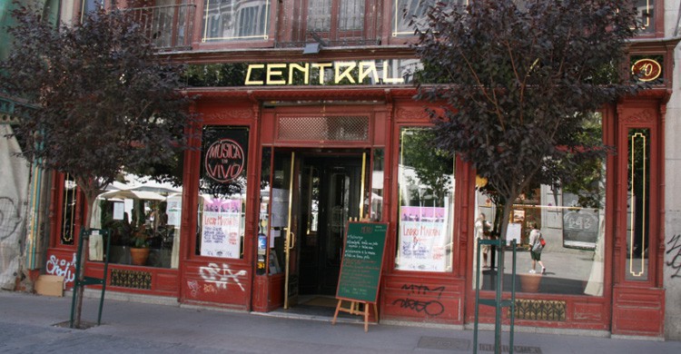 Café Central (commons wikimedia)