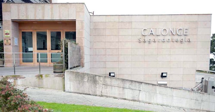 Fachada de la sagardotegia. Calonge, Facebook
