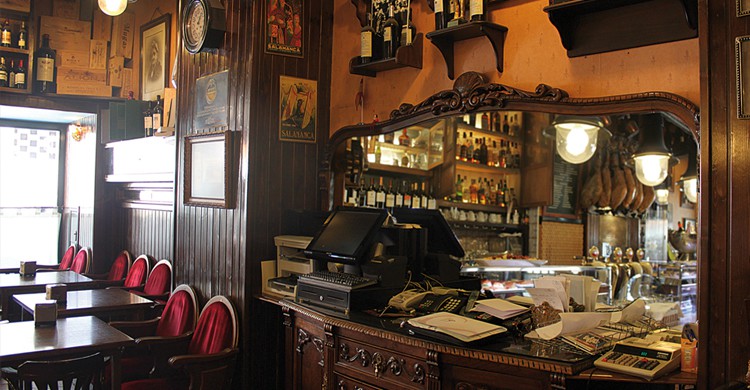 Interior del restaurante Casa Paca (casapaca.com).