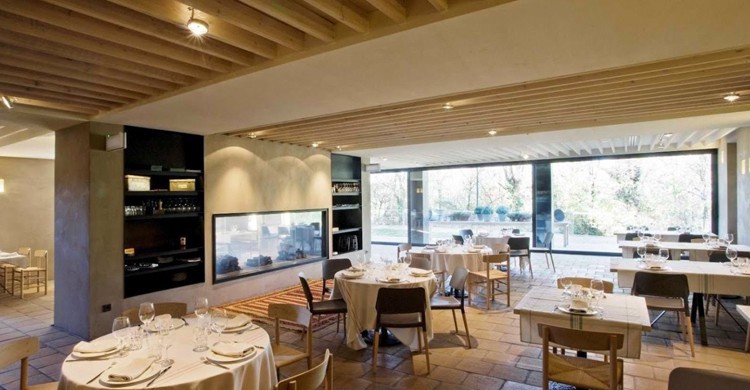 Salón principal. Restaurante Filandón, Google +
