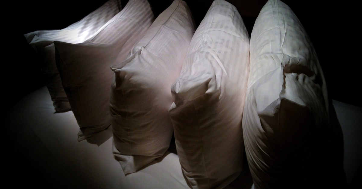 Muchas almohadas. Pmarkham, Foter