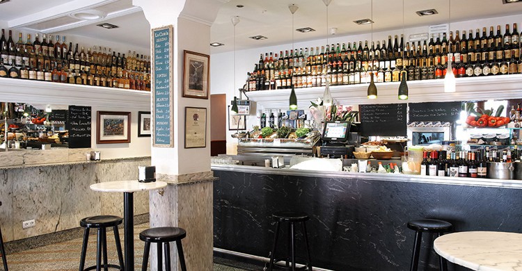 Vista de la barra. Restaurante La Castela