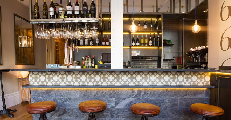 La barra. Restaurante La Contraseña