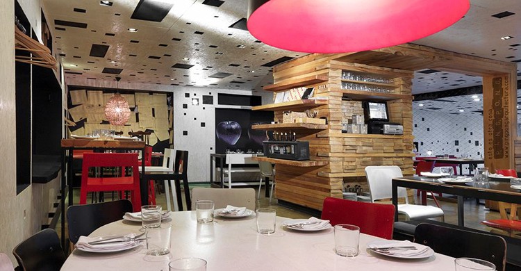 Una de las mesas de arriba. La Gabinoteca, Facebook