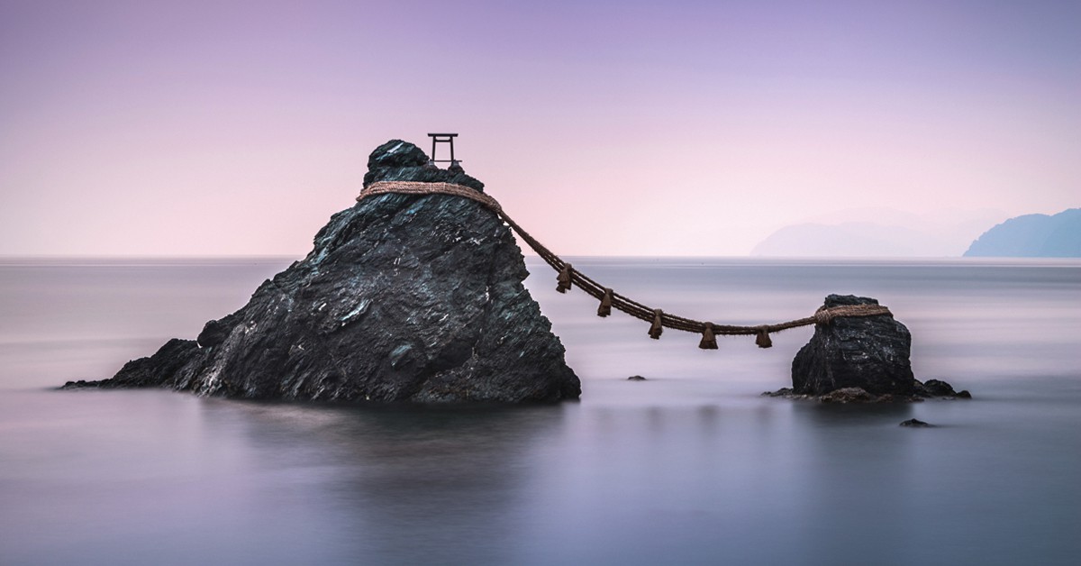 Rocas de Futami. Sean Pavone, iStock