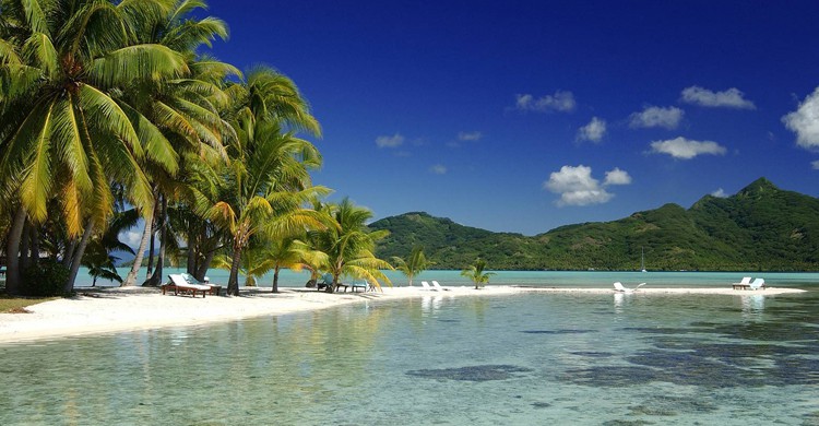 Playa de Tahití, en Saint Tropez (packedpanda.com)