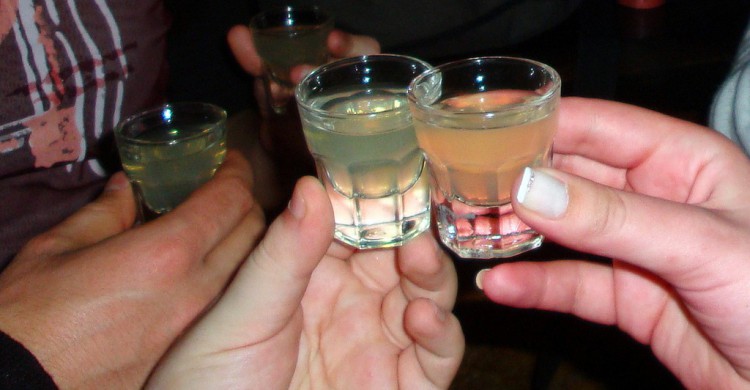 Vasos de chupitos. Linmtheu (Flickr)