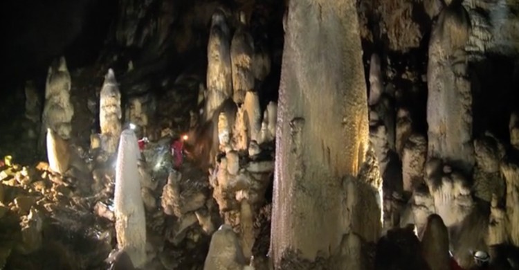 Cueva Gouffre Berger (vídeo petzl.com)