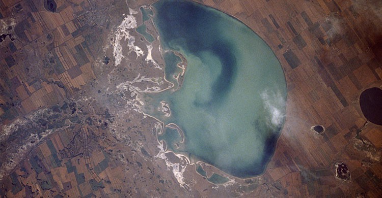Lago Azul en Siberia, Rusia (Flickr)