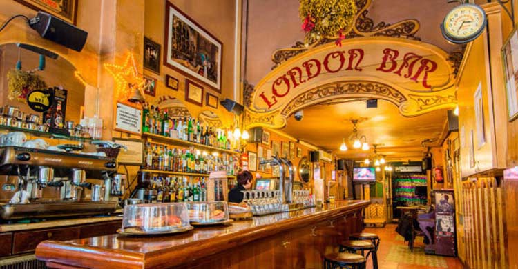 London Bar (barcelonaturisme.com)