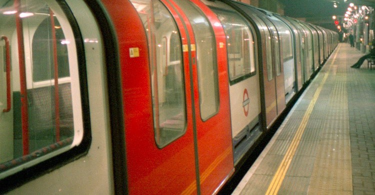 Metro de Londres, Reino Unido (Flickr)
