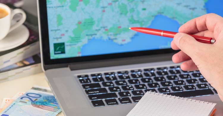 Delimitar la zona donde queremos pasar las vacaciones nos hará la búsqueda más fácil (iStock)