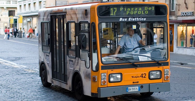Transporte público en Roma, Italia (Flickr)