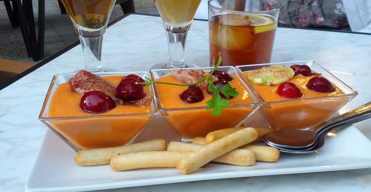 Salmorejo en el bar Teta de Novicia (livinggranada.spuas.com)