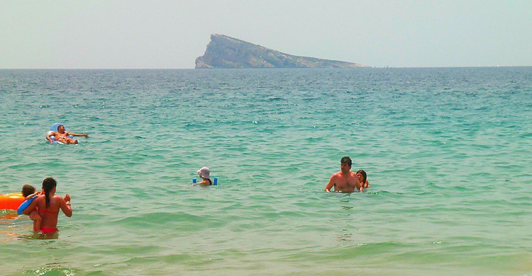 Benidorm y su mítica isla. Jose A. (Flickr)