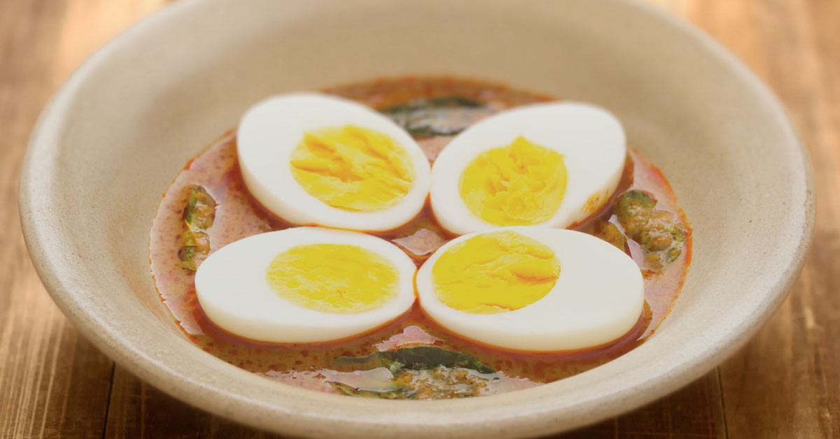 Huevos al curry (iStock)