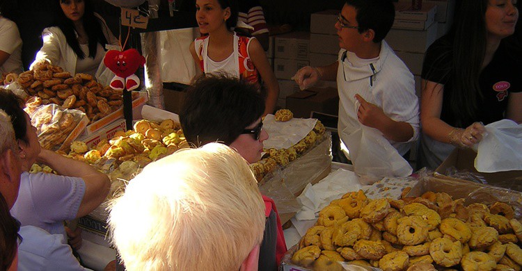  Venta de rosquillas en las fiestas de San Isidro. Aldeana (Flickr)