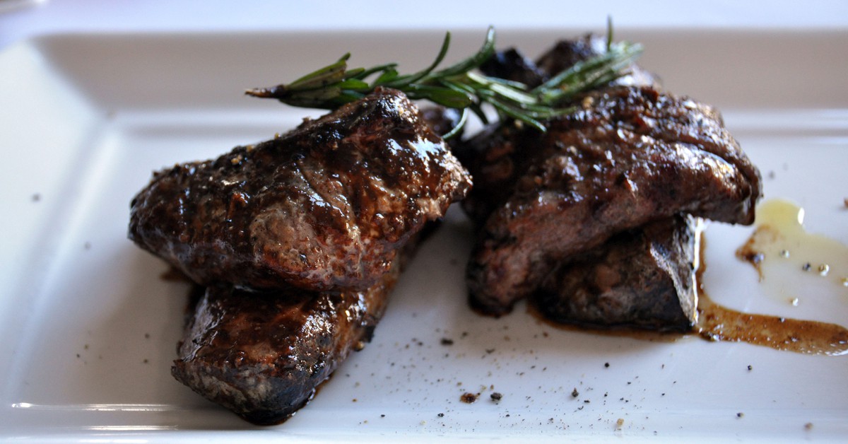 Plato de cebra. Downeym (Foter)