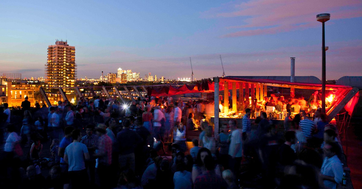 Bar a tope. Joao Nauman (Bold Tendencies)