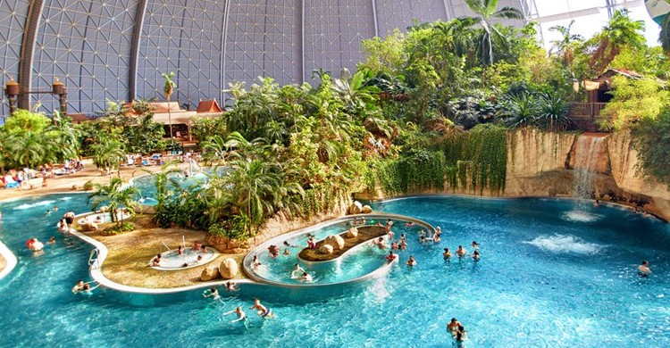 Dentro del complejo. Tropical Islands (www.tropical-islands.de)