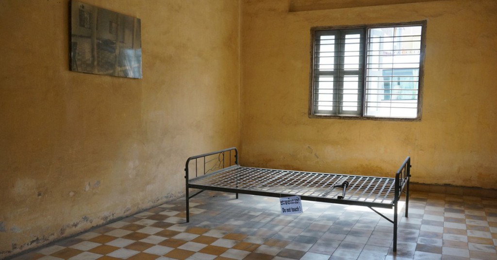 Celda de Tuol Sleng School. Andrew and Annemarie (Foter)