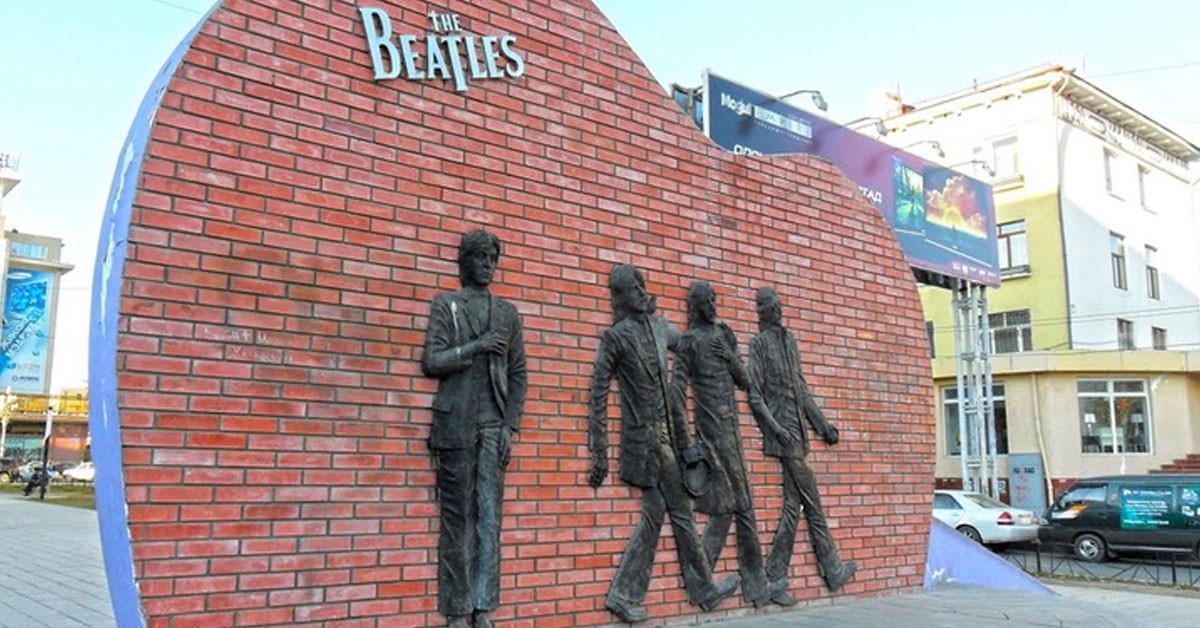 Monumento a The Beatles en Mongolia (Fuente: Pinterest)