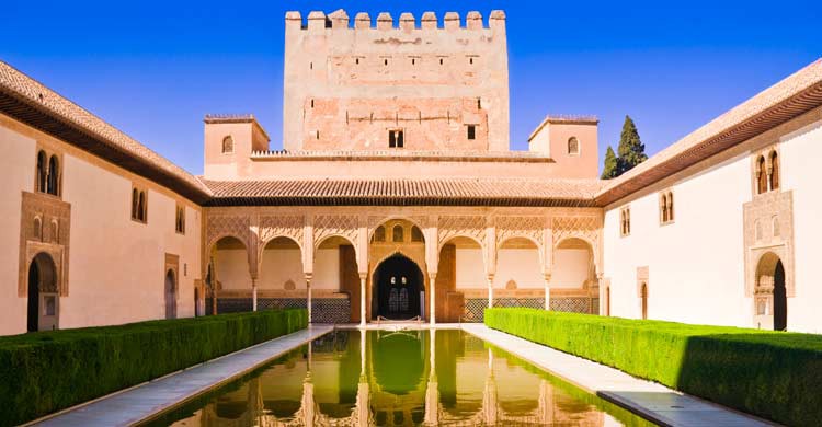 Palacios Nazaríes de la Alhambra de Granada (iStock)