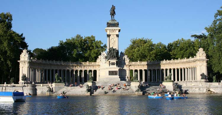 Parque del Retiro (wikimedia.org)