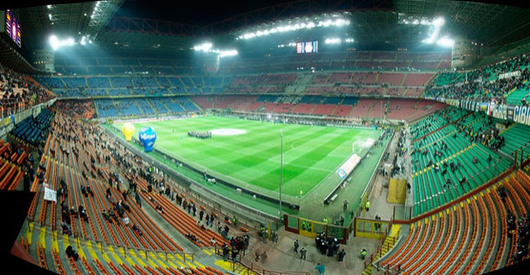 Estadio de San Siro en Milán (Flickr)