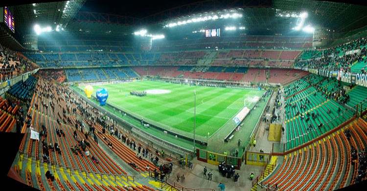 Estadio de San Siro en Milán (Flickr)