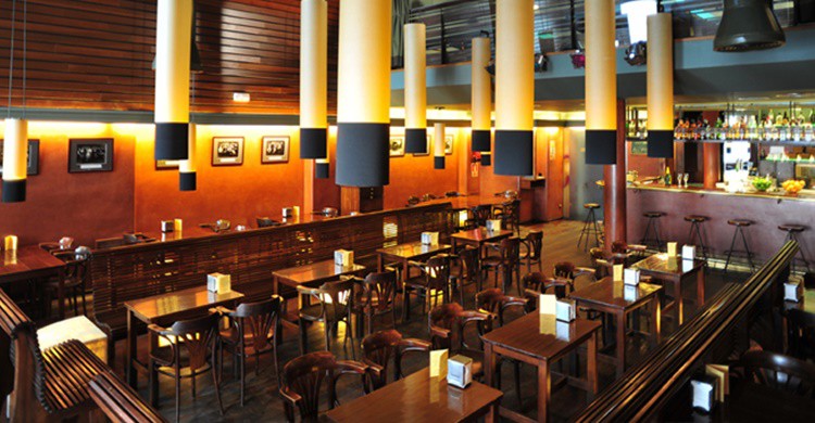 Salón principal de Cafè Salambó (http://www.cafesalambo.com/)