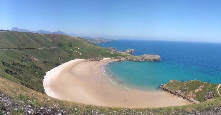 12. Playa de Torimbia en Asturias.
