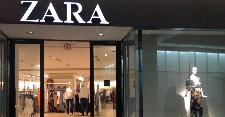 Zara en Los Angeles. Mike Mozart (Flickr)