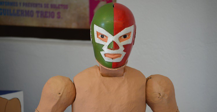 Muñeco luchador de juguete en San Miguel de Allende. S. Alexis (Flickr)