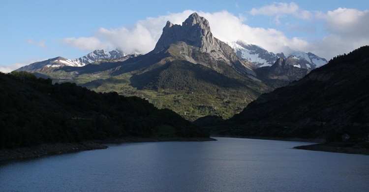 Embalse de Lanuza. JM Fumeau (Flickr)