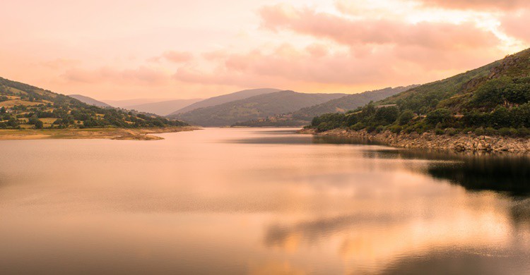 Atardecer en el embalse de Chandrexa. Gregorio Puga Bailón (Flickr)