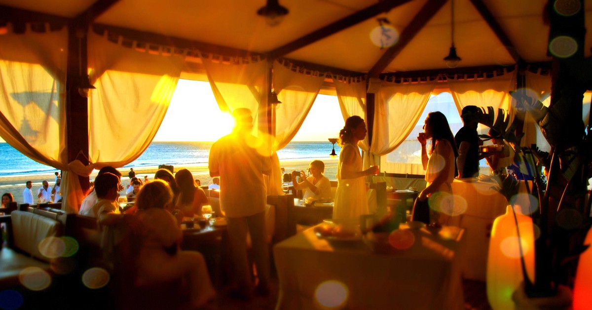 En la misma playa. Albatros (www.chiringuitoalbatros.com)