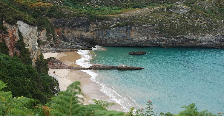Playa de La Ballota. em1185 (Foter)