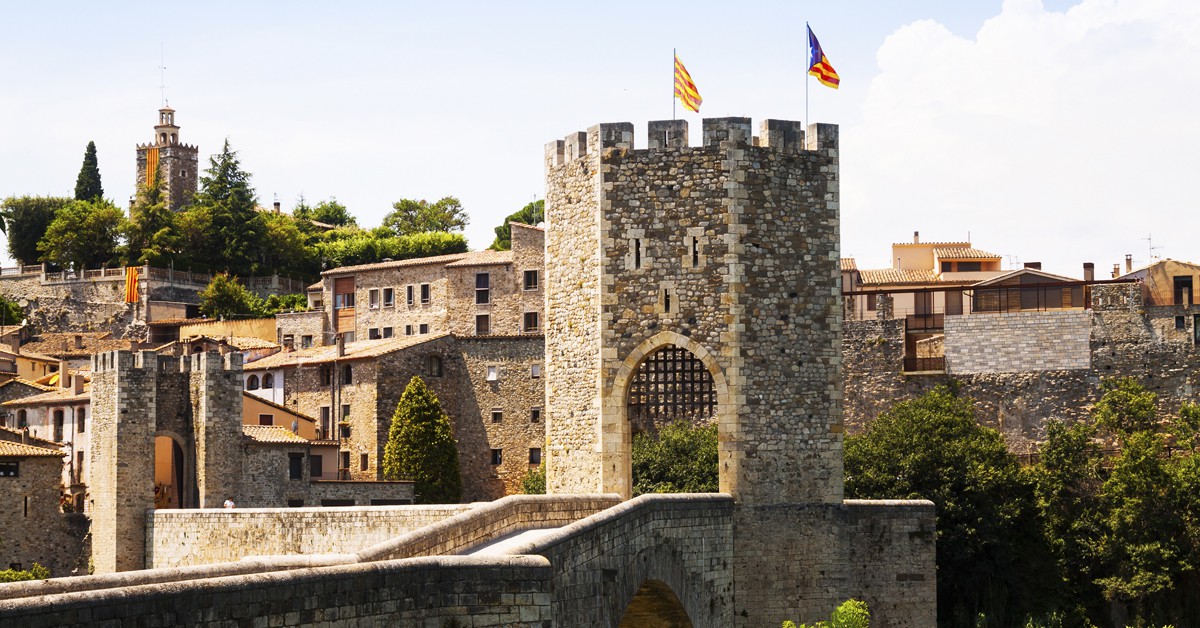 El pueblo medieval de Besalú (iStock)