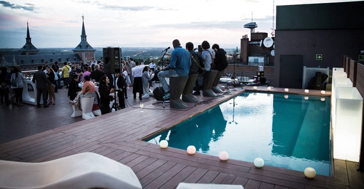 Inauguración de la piscine. Exe Moncloa (Facebook)