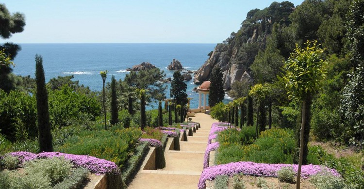 Escaleras al mar. Jardí Botánic Marimurtra – Fundació Carl Faust (Facebook)
