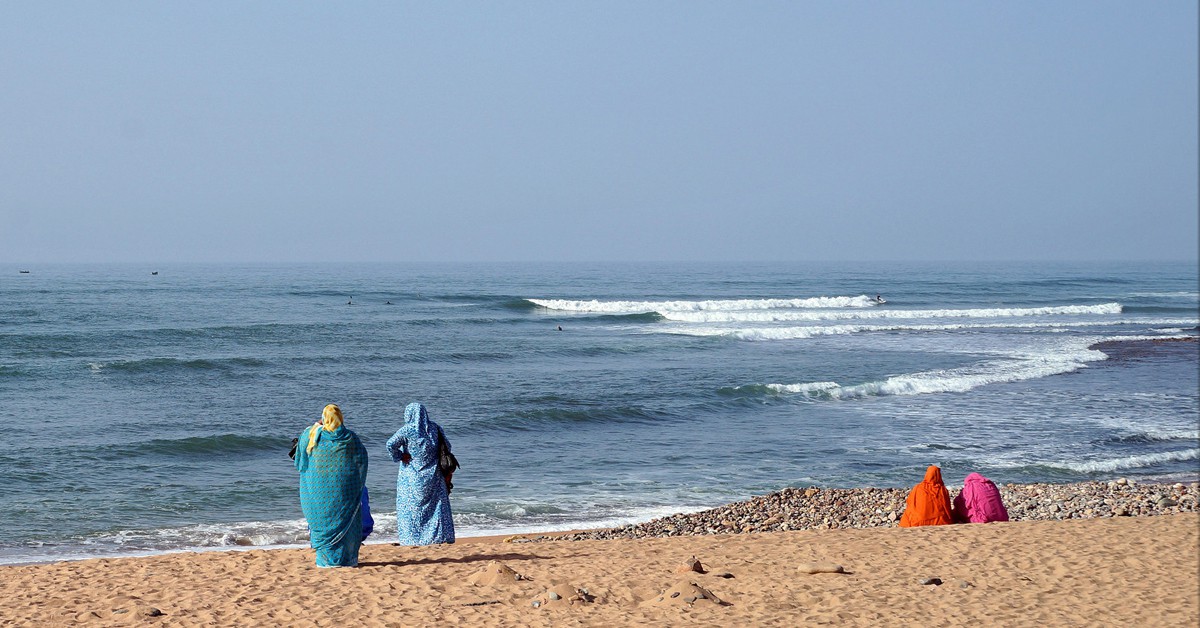 Mujeres en la playa. Mhobi (Foter)